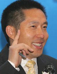 中央電視臺(tái)廣告經(jīng)濟(jì)信息中心主任、經(jīng)濟(jì)頻道總監(jiān)郭振璽