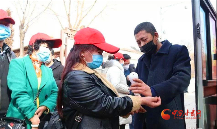 【甘肅全民戰(zhàn)“疫”】一線直擊 甘肅定制勞務包車這樣發(fā)車