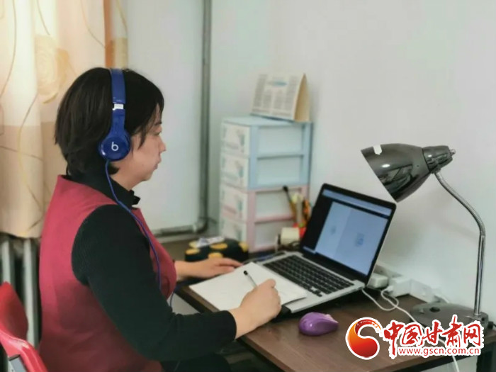 【三八特刊·“疫”線心聲】她，24小時(shí)聆聽(tīng)“疫”動(dòng)的心