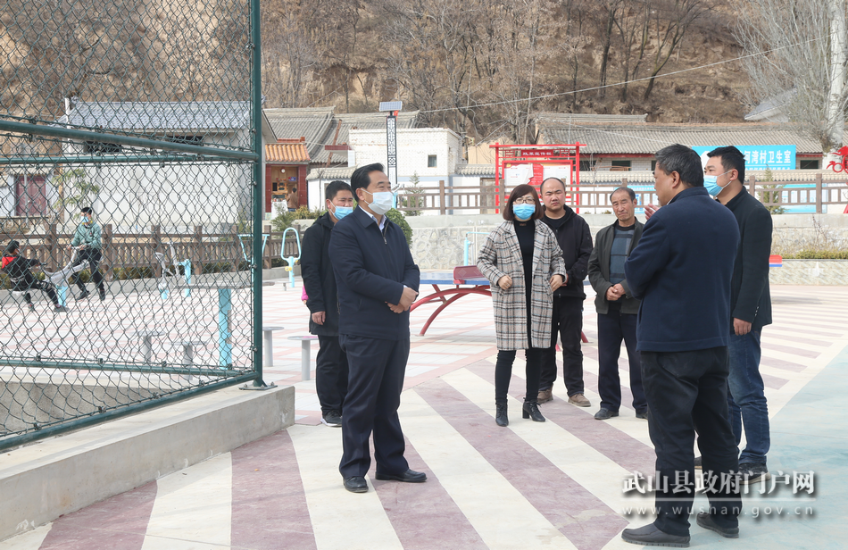 索鴻賓調(diào)研指導脫貧攻堅、鄉(xiāng)村振興等工作