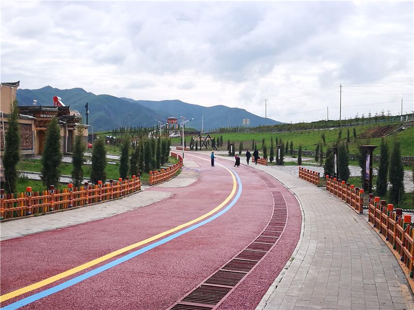 甘肅甘南州夏河縣安果村：吃上“旅游”飯，安心奔小康