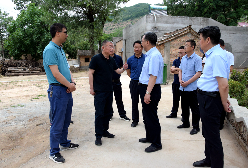 王銳深入麥積區(qū)、甘谷縣掛牌督戰(zhàn)村調(diào)研指導(dǎo)脫貧攻堅(jiān)工作