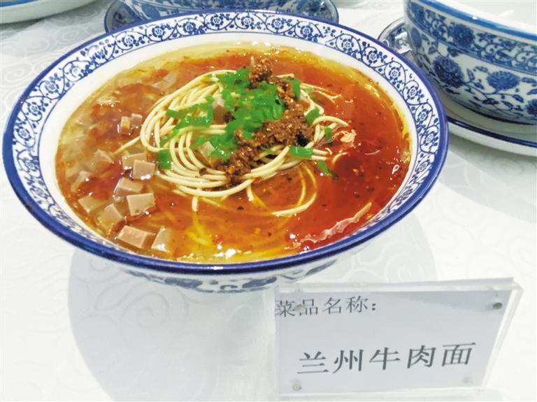 品香茗吃美食 還能K歌跳舞 “環(huán)西部火車(chē)游”專(zhuān)列爽得很！
