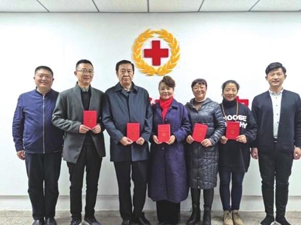 “無(wú)償捐獻(xiàn)遺體器官志愿者證書” ——這是我們最特殊的“生日禮物”