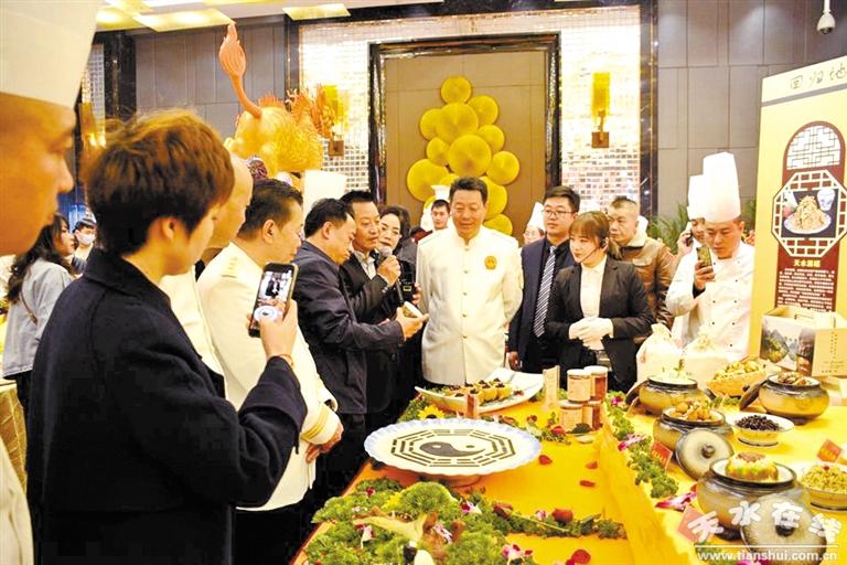 隴菜藝術(shù)盛典聚焦隴菜經(jīng)濟新成就——中國烹飪大師、甘肅省隴菜協(xié)會會長趙長安專訪