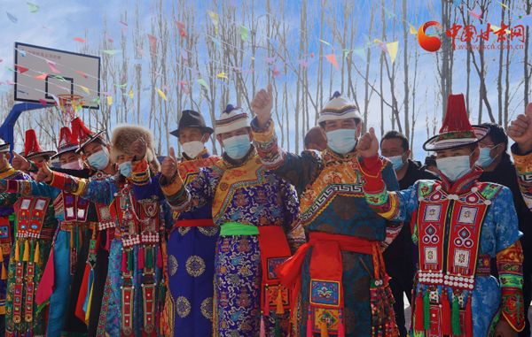 肅南：分紅啦分紅啦！南溝村村民喜領(lǐng)43.3萬(wàn)元