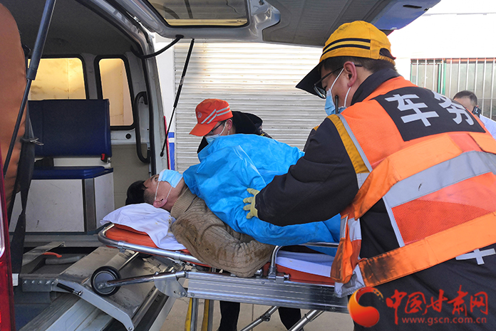 19分鐘緊急救援，永登車(chē)站為旅客開(kāi)辟生命通道