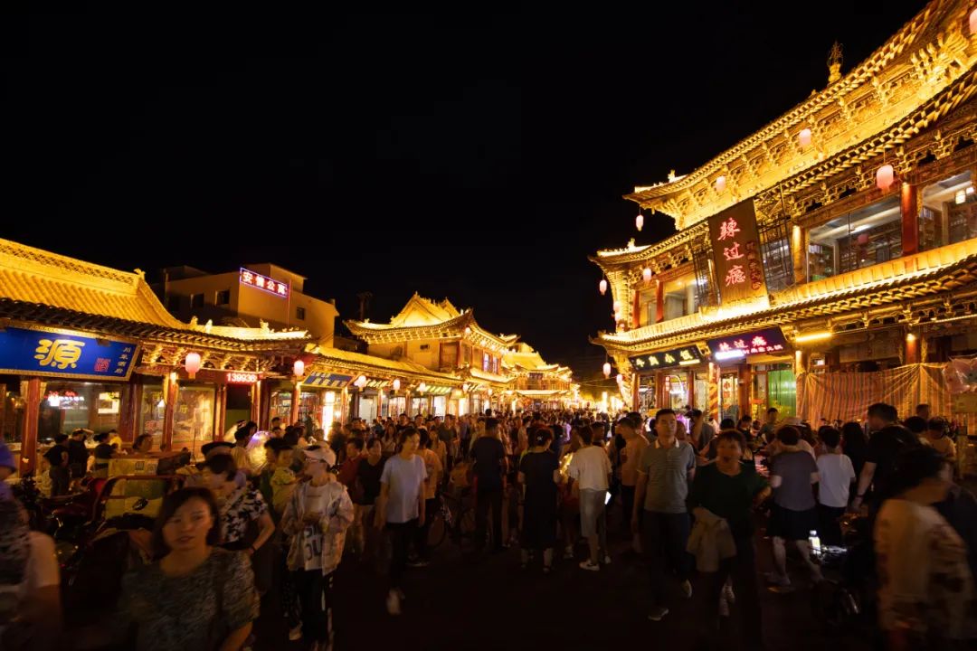 古風(fēng)、華美、浪漫、美味……現(xiàn)實版“清明上河圖”，就在這里！