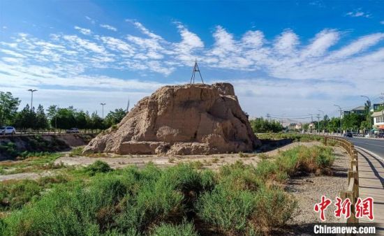 圖為沙州郡城遺址公園古遺址?！⊥醣筱y 攝