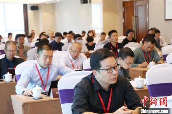 圖為“明清時期河西走廊社會變遷”學(xué)術(shù)研討會現(xiàn)場?！∥渫行侣剛髅郊瘓F供圖