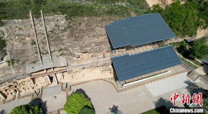 圖為航拍視角下的北石窟寺?！“瑧c龍 攝