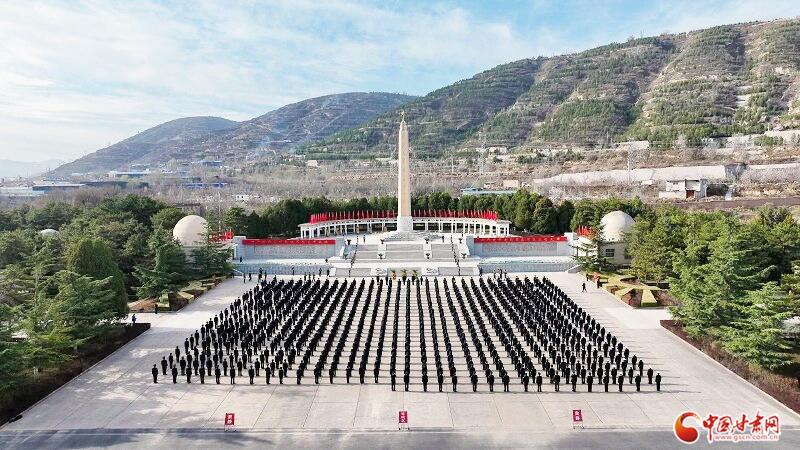 甘肅省公安廳舉行“致敬公安英烈·激發(fā)奮進(jìn)力量”英烈紀(jì)念活動(dòng)